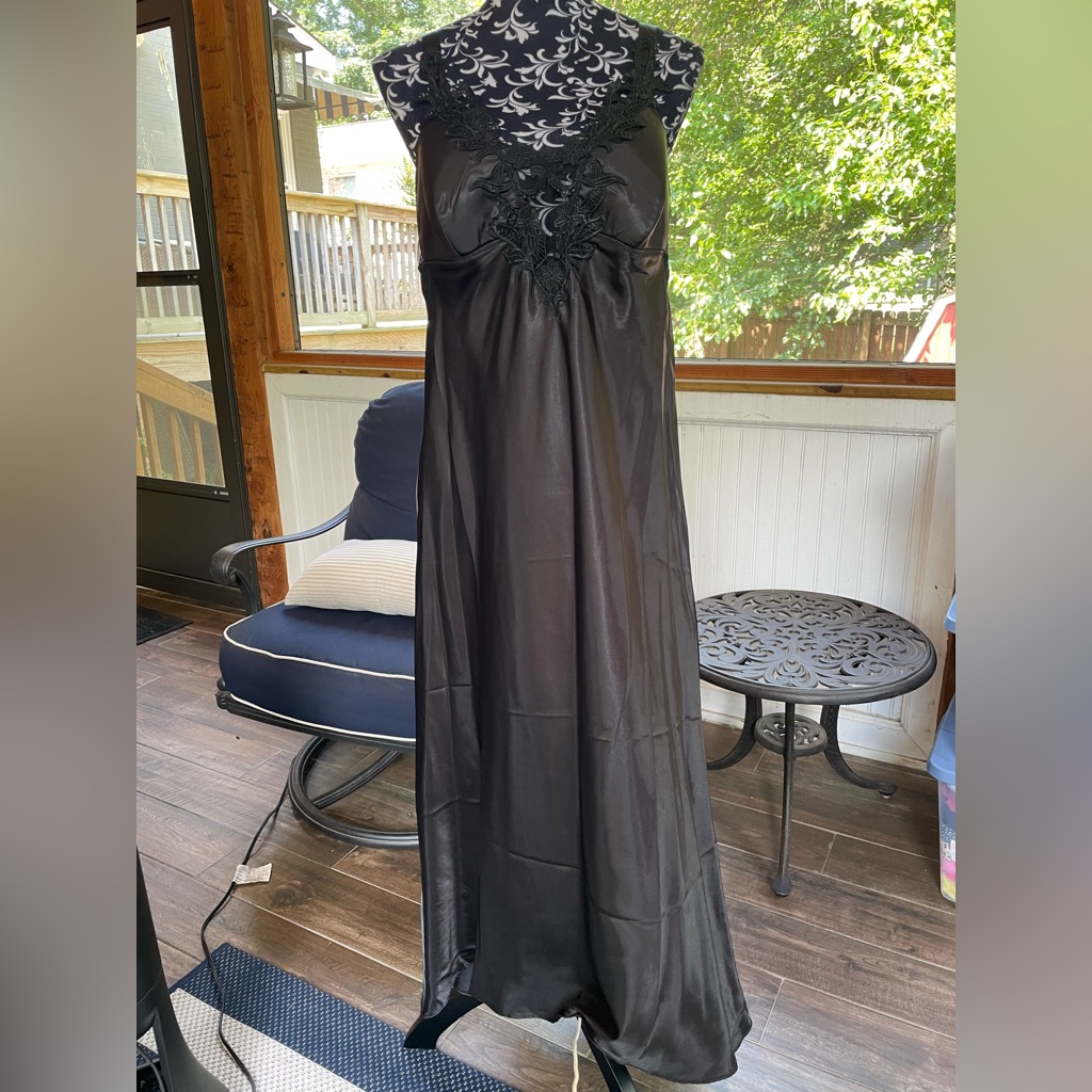 Nwt Elegant Black Lace Nightgown By Flora